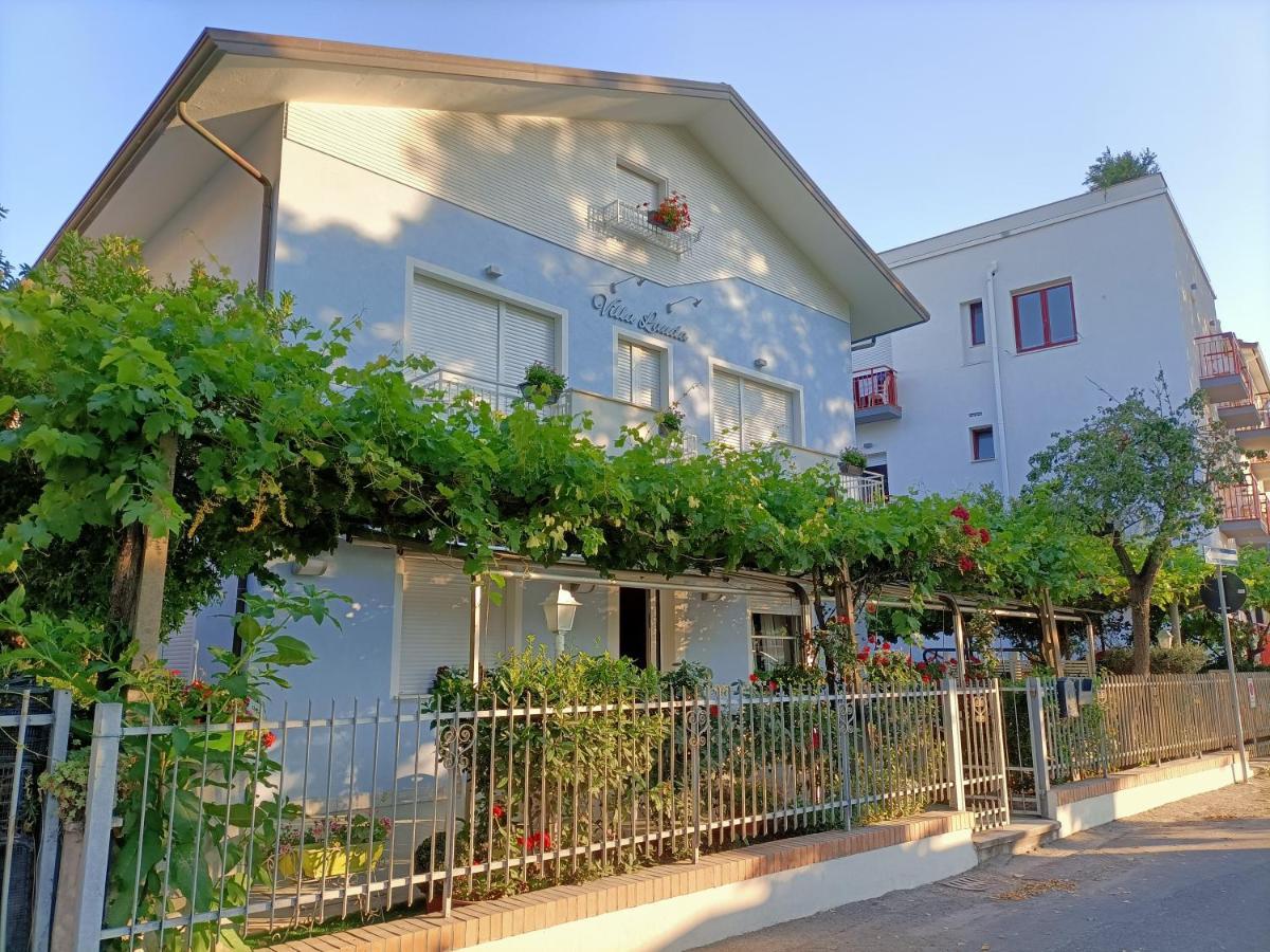 Villa Lauda B&B Rimini Exterior foto