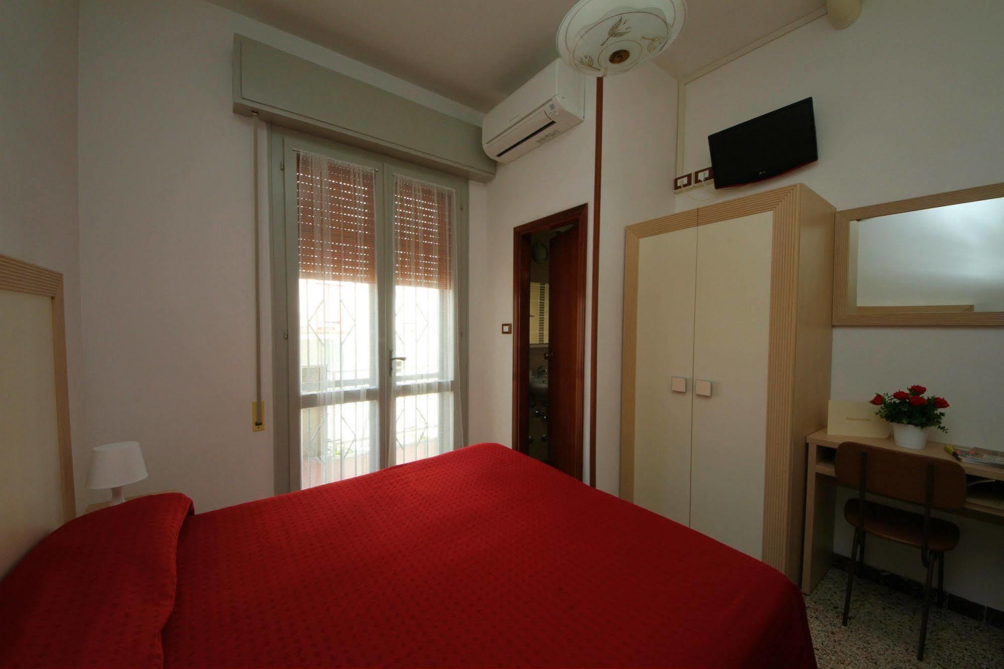Villa Lauda B&B Rimini Exterior foto
