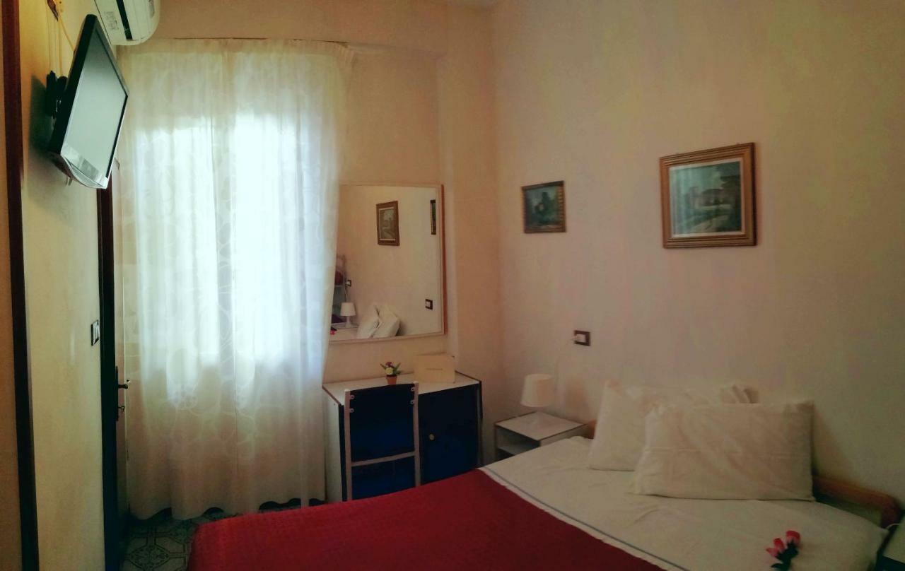Villa Lauda B&B Rimini Exterior foto